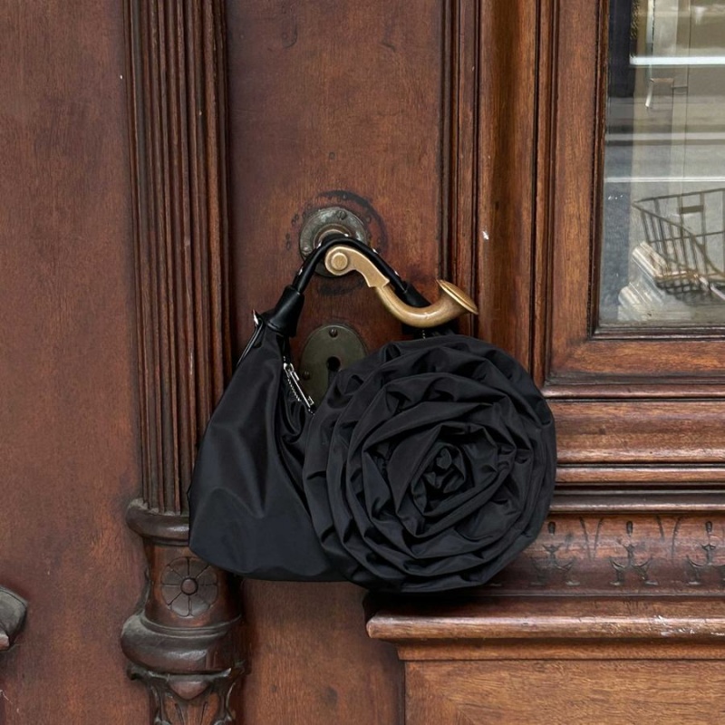 Women's Núnoo Dandy Rose Recycled Nylon Shoulder Bags Black | JGM3459LL